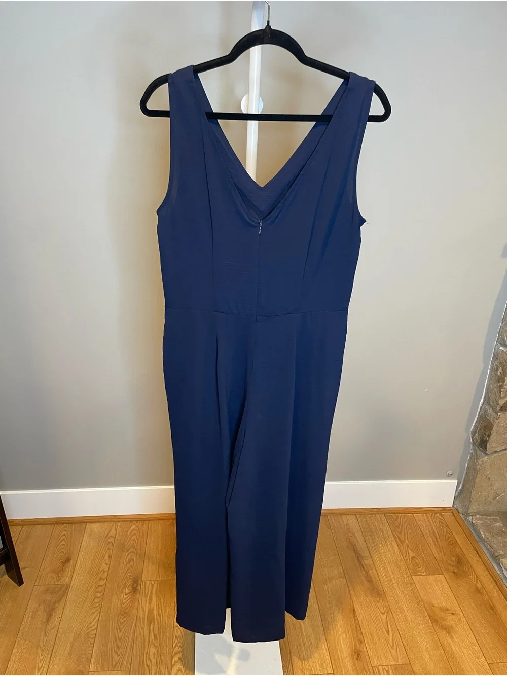 Vince Camuto Island Oasis Navy Blue Sleeveless V-Neck Tie-Waist Jumpsuit NWT